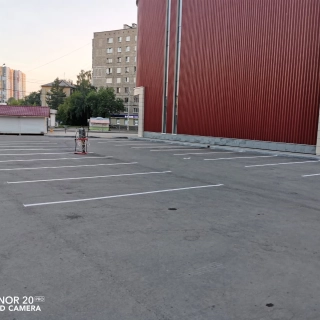 Разметка парковки ТЦ Омега